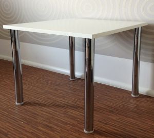 Tisch, weiß